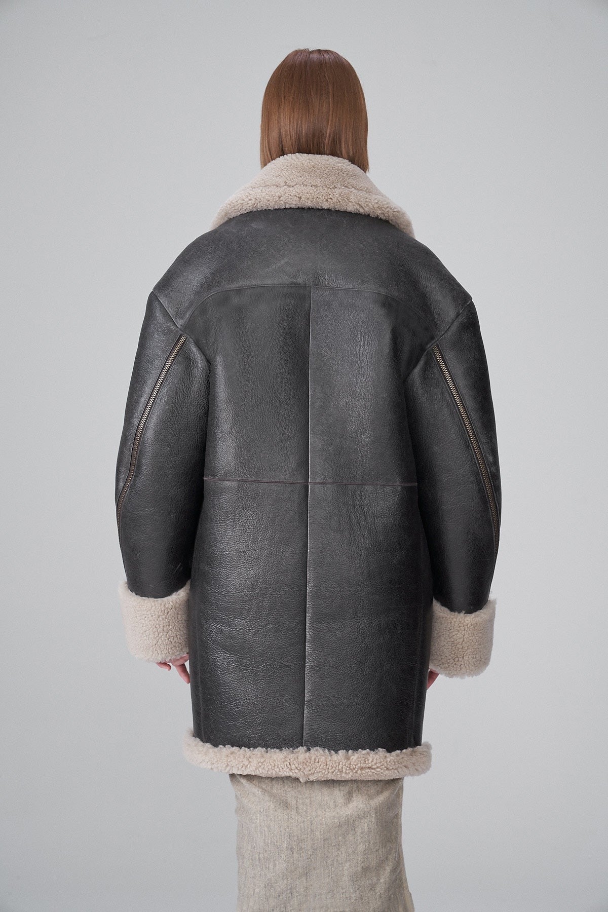 Women's B7 Gray Shearling Leather Coat In Black Arcane Fox