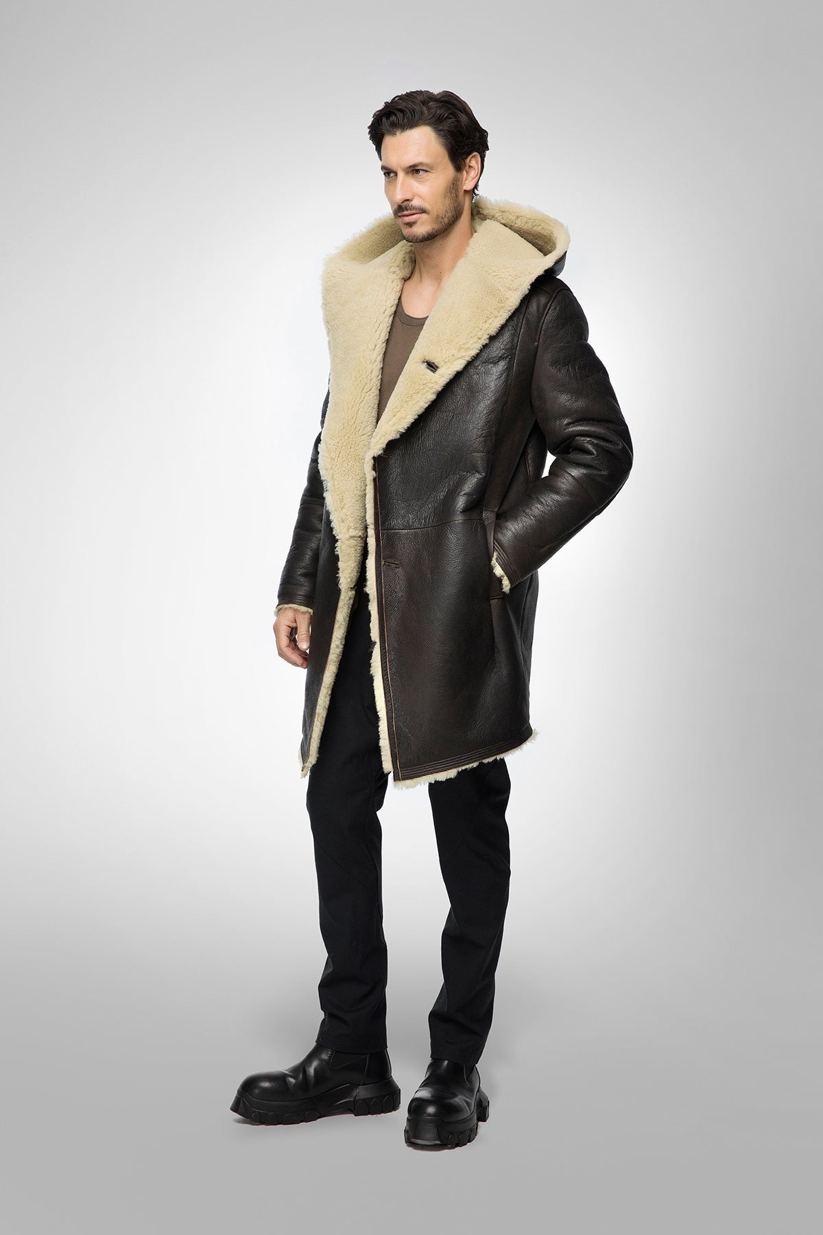 Men's Hooded Sheepskin Shearling Leather Coat In Black