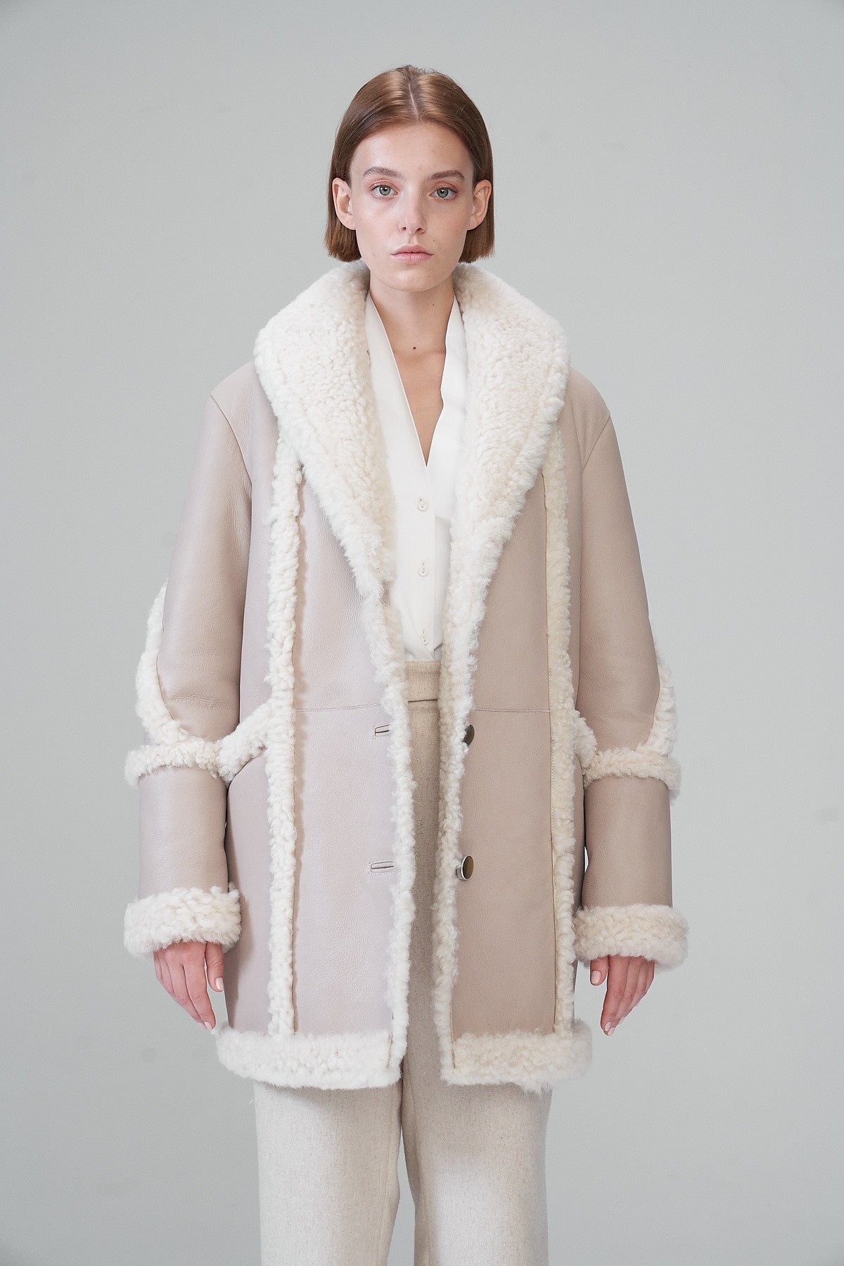 Women s B7 Shearling Fur Leather Coat in Off White Xs Off White BBA89E