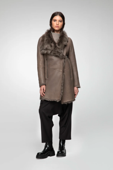 Women's Shearling Fur Leather Coat In Dark Brown